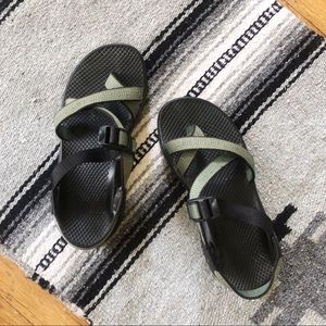 || Chacos || Sandal